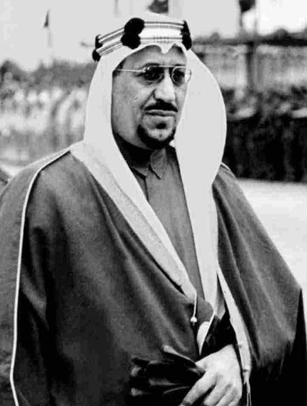 توفي الملك سعود بن عبدالعزيز عام 1388 في دولة اليونان